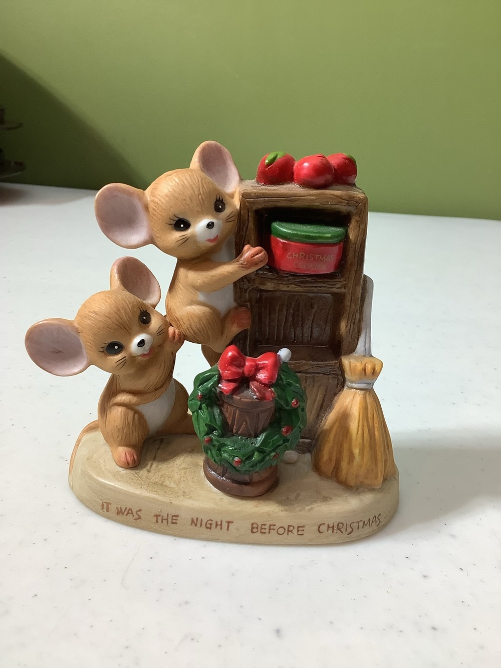 Enesco Vintage Christmas Mice figurine